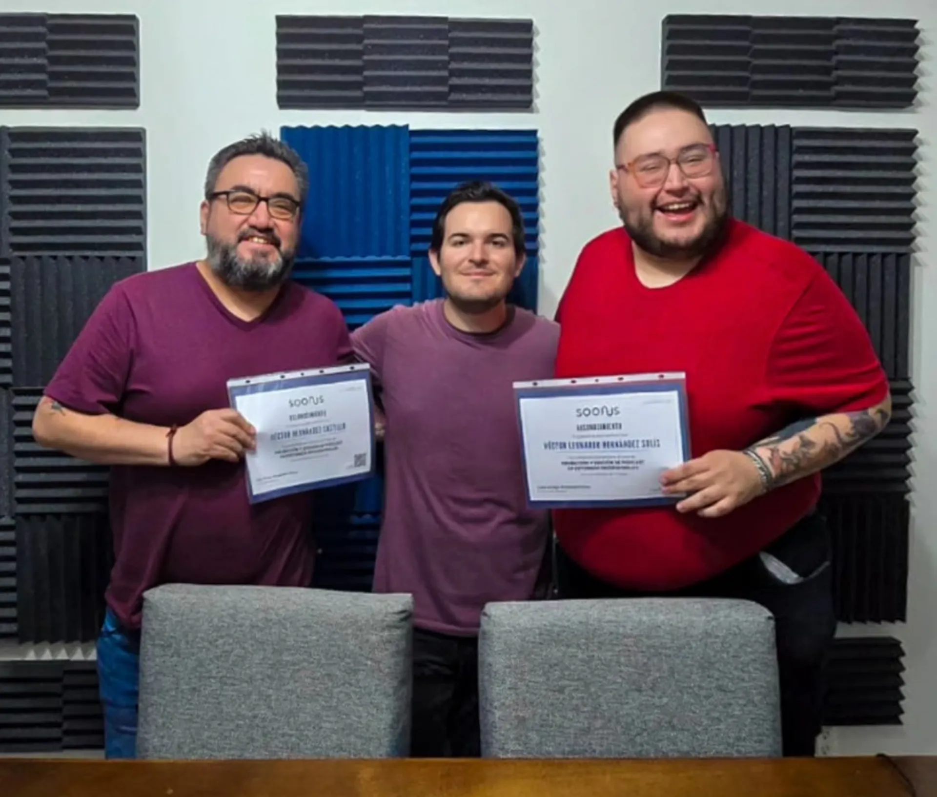 Capacitación empresarial de podcast para firma de abogados de Puebla en Soonus Guadalajara - Curso corporativo certificado SEP CONOCER en producción de audio profesional y video podcast