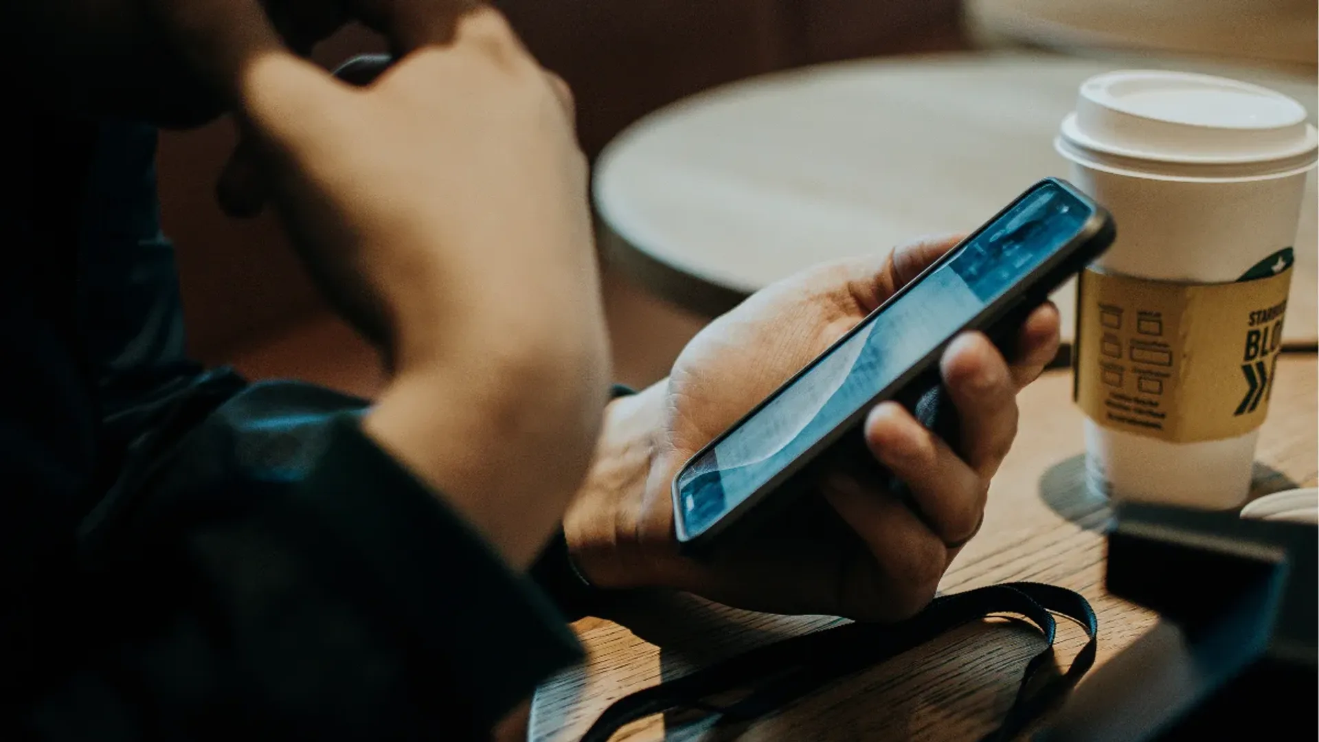 Creación de reels y audiogramas subtitulados para redes sociales - Clips cortos de podcast optimizados para Instagram, TikTok y Facebook